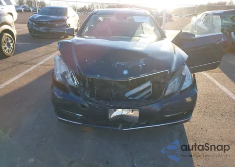 2013 Mercedes-Benz E 350 4Matic z USA, uszkodzony, nr VIN WDDKJ8JB3DF213571